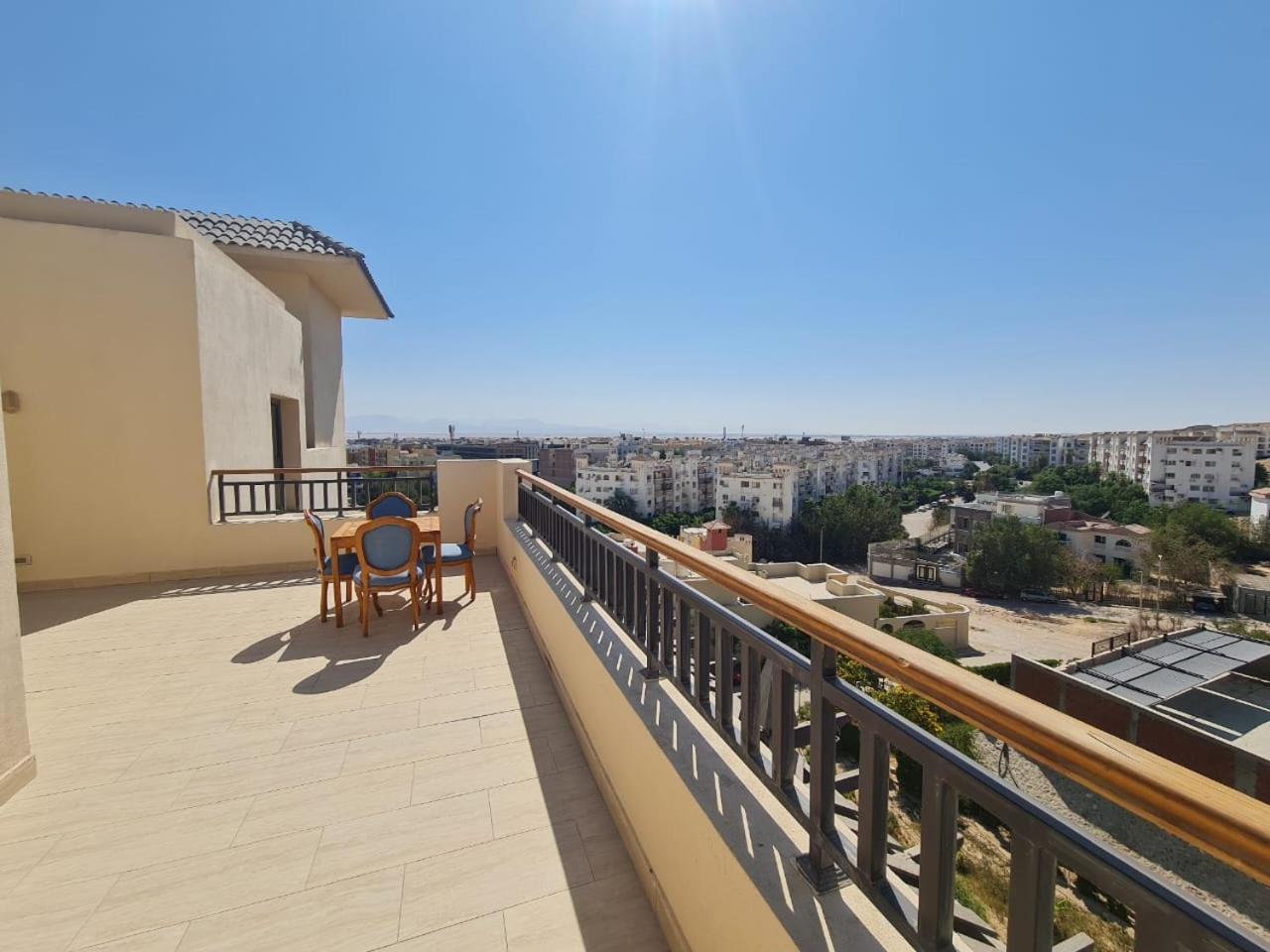 Apartment Aldau Heights Modern With Terrace, Mountain & View